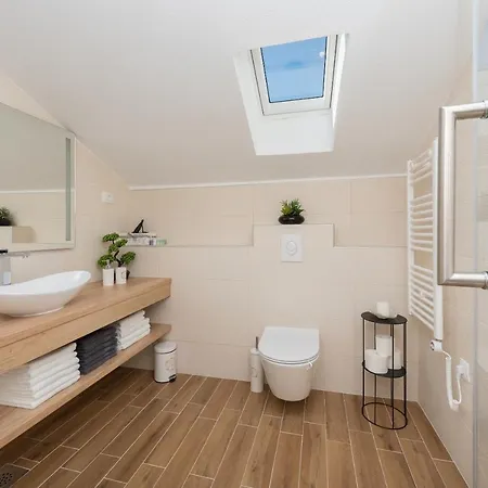 アパート Lungo Mare, Centar マカルスカ