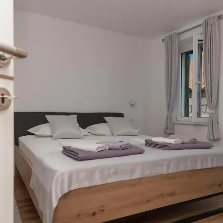 アパート Lungo Mare, Centar