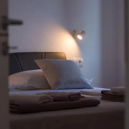 Lungo Mare, Centar * マカルスカ